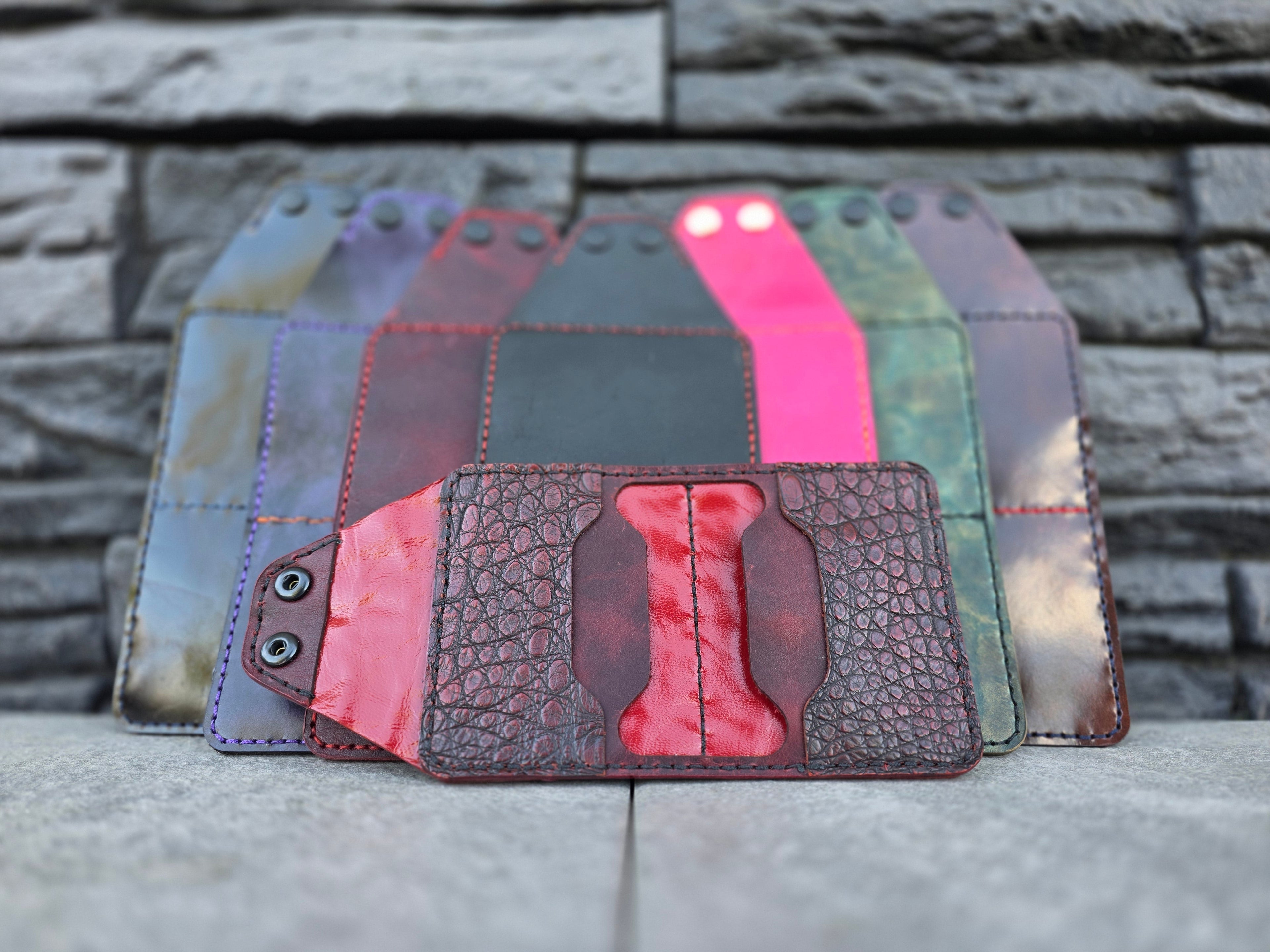 Executive Chaos Snap BiFold
